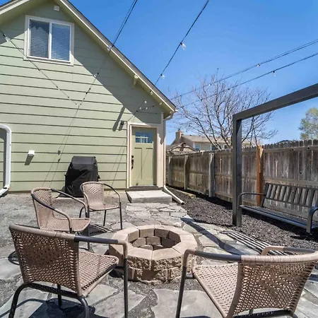 Morrison Getaway - 2Br House Bbq Free Parking Villa